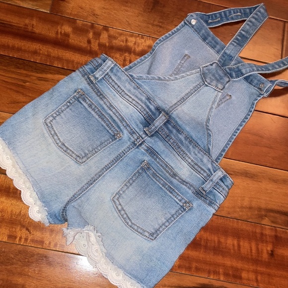 Cat & Jack girls denim overalls with lace trim hem - Picture 6 of 6